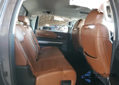 2019 Toyota Tundra Crewmax 1794 z USA, uszkodzony, nr VIN 5TFAY5F1XKX841795